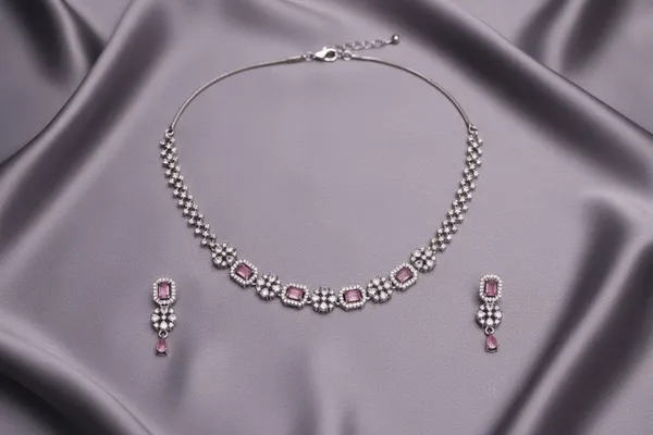 Florette_Glam_Necklace_Set