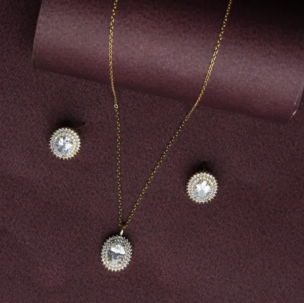 Luminous_Circle_Sparkle_Pendant_Set