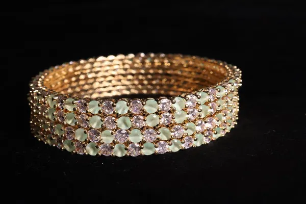 Luna_Mint_Glow_Bangle_Set