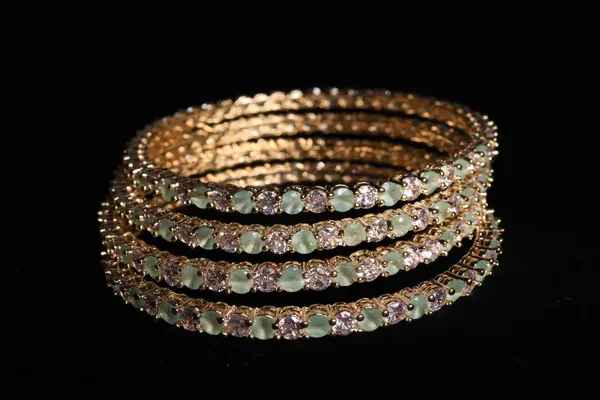 Luna_Mint_Glow_Bangle_Set