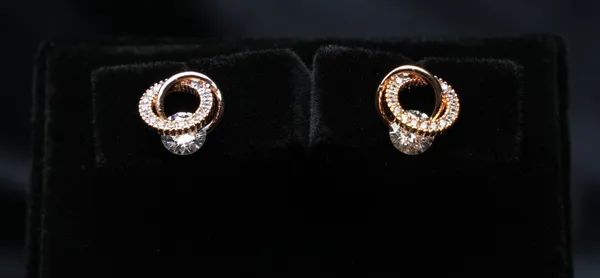 Eternal_Glow_Loop_Studs