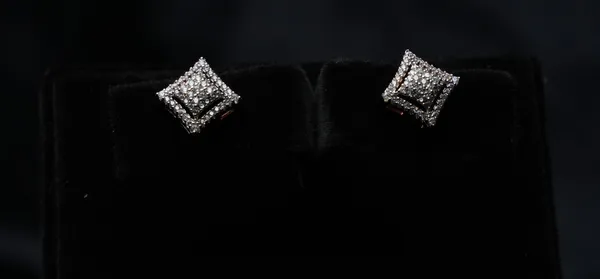 Majestic_Square_Cluster_Studs