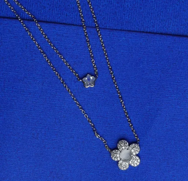Dual_Charm_Sparkle_Layered_Pendant