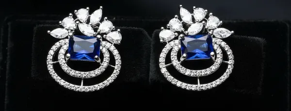 Regal_Halo_Drop_Studs