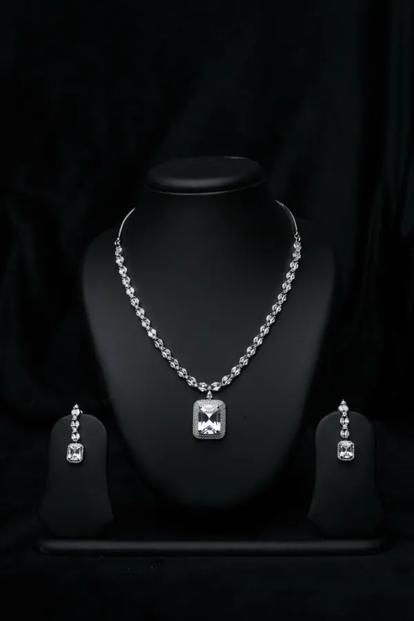 Midnight_Ocean_Titanic_Inspired_Necklace_Set