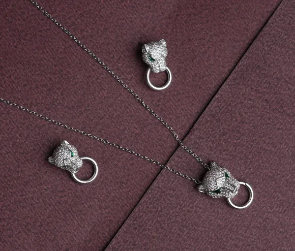 Midnight_Panther_Halo_Pendant_Set