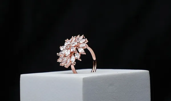 Daisy_Radiance_Ring