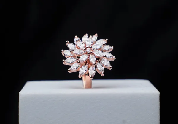 Daisy_Radiance_Ring