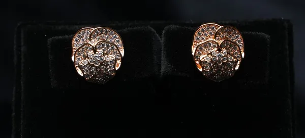 Blossom_Grace_Studs