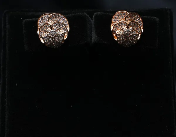 Blossom_Grace_Studs
