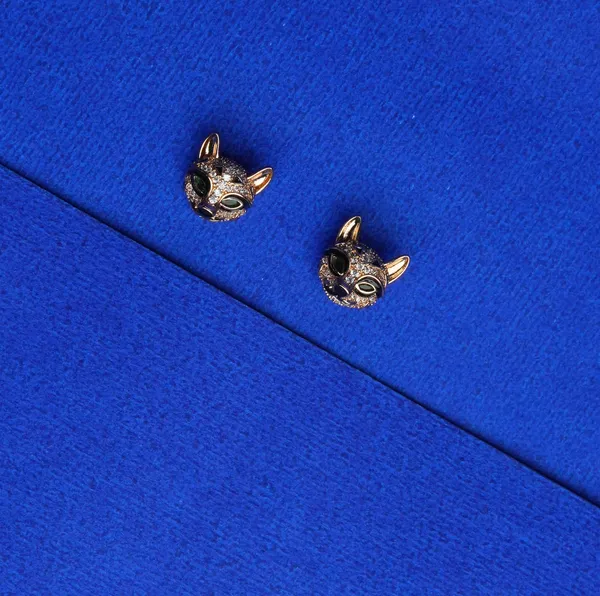 Royal_Feline_Sparkle_Studs