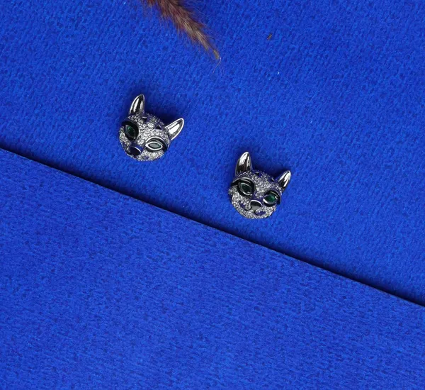 Royal_Feline_Sparkle_Studs