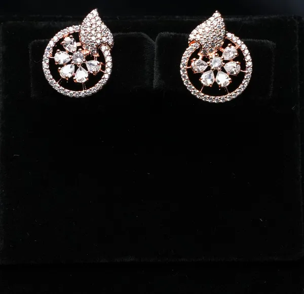 Elegant_Leaf_Halo_Stud_Earrings
