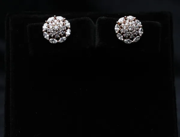 Classic_Bloom_Studs