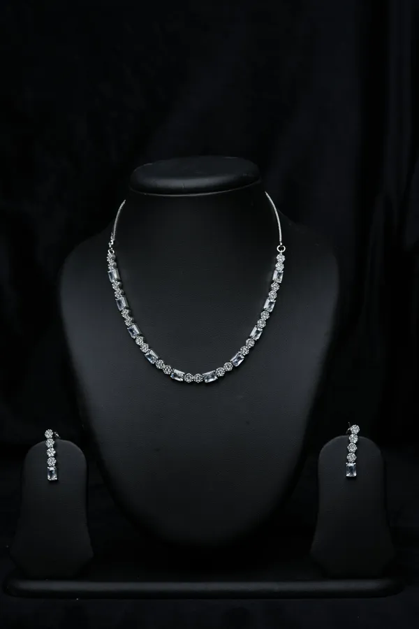 Clara_Radiance_Necklace_Set