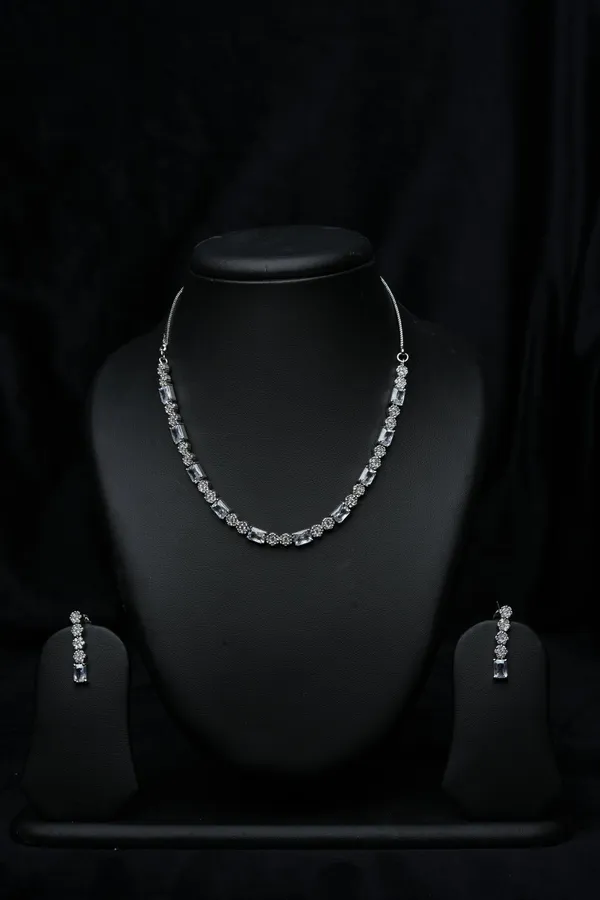 Clara_Radiance_Necklace_Set