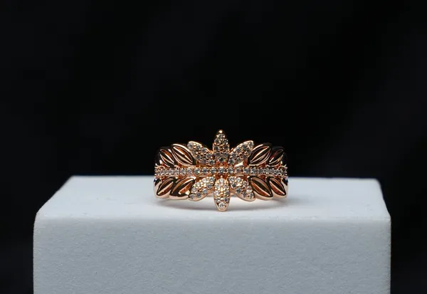 Elysian_Leaf_Ring