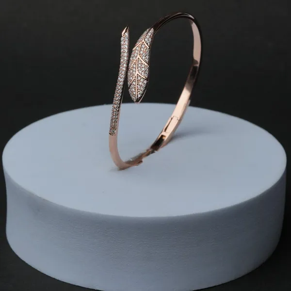 Rose_Leaf_Sparkle_Open_Bracelet