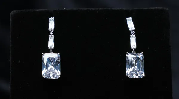 Aurora_Drop_Earrings