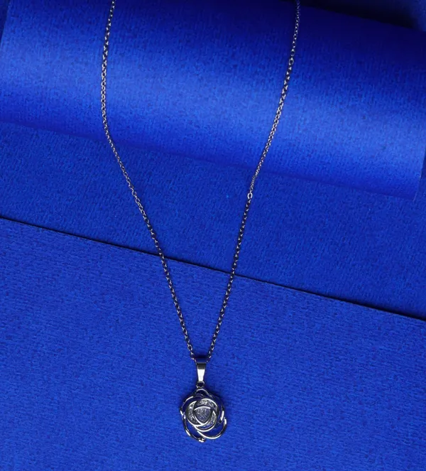 Twisted_Rose_Sparkle_Pendant