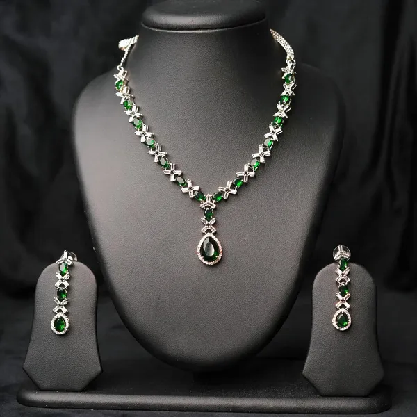 Elara_Luxe_Necklace