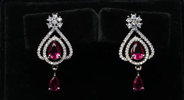 Elegance_Teardrop_Dangle_Studs