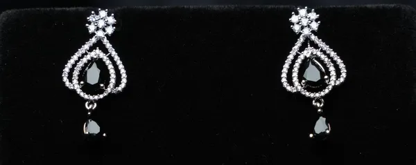 Elegance_Teardrop_Dangle_Studs
