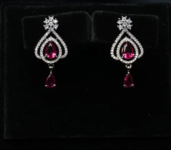 Elegance_Teardrop_Dangle_Studs