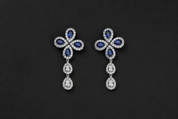 Regal_Teardrop_Necklace_&_Earrings_Set