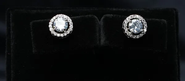 Classic_Crystal_Halo_Studs