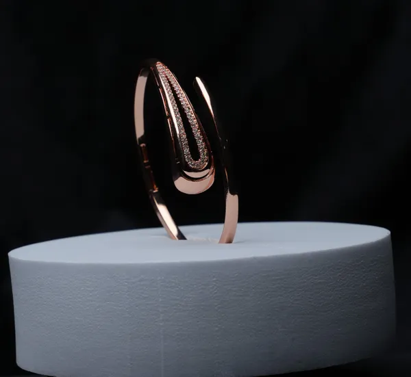 Teardrop_Luxe_Bracelet