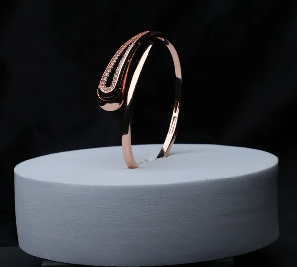 Teardrop_Luxe_Bracelet