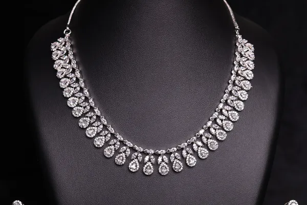 Tiana_Teardrop_Necklace_Set
