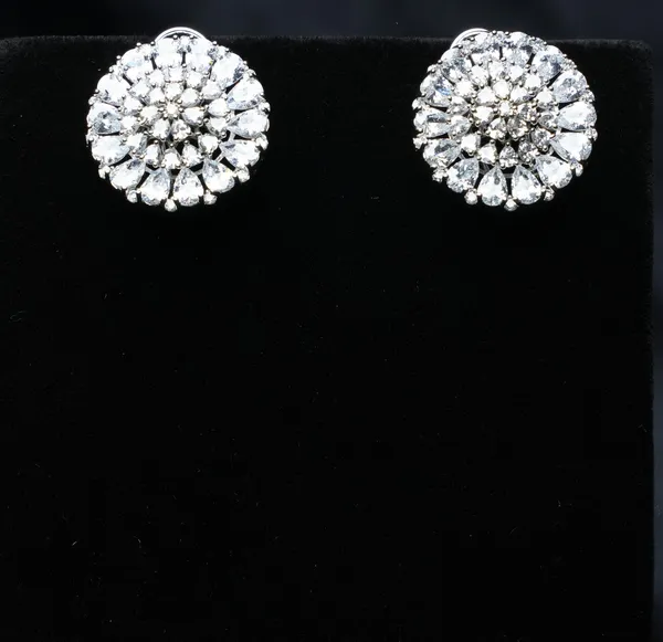 Radiant_Blossom_Stud_Earrings