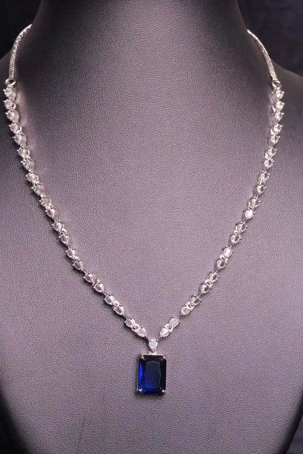 Elara_Sapphire_Radiance_Necklace_Set