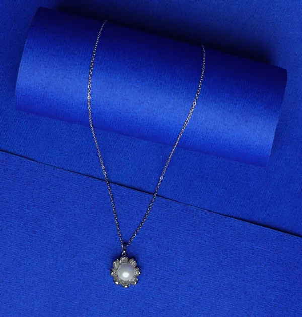 Pearl_Bloom_Sparkle_Pendant