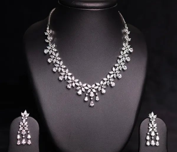 Kaira_Stone_Blossom_Set