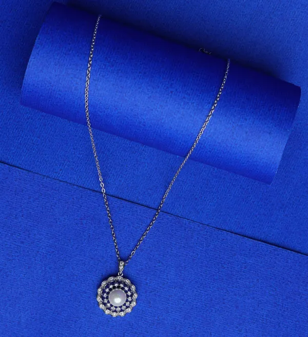 Royal_Pearl_Halo_Pendant