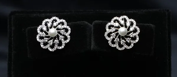 Pearl_Petal_Radiance_Studs