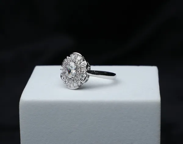 Aurelia_Halo_Ring