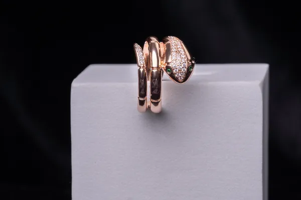 Serpentine_Glamour_Ring