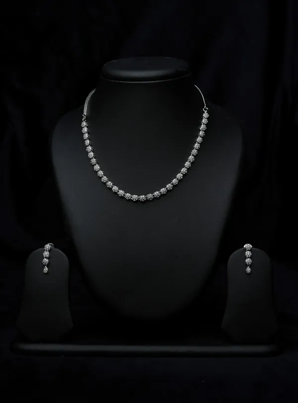 Shimmer_Petal_Necklace_Set