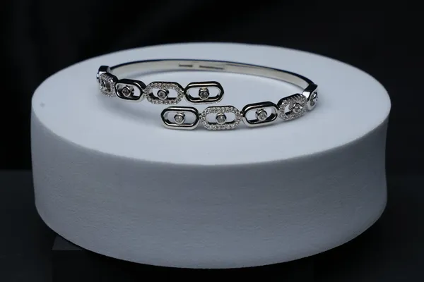 Orbit_Shine_Bracelet