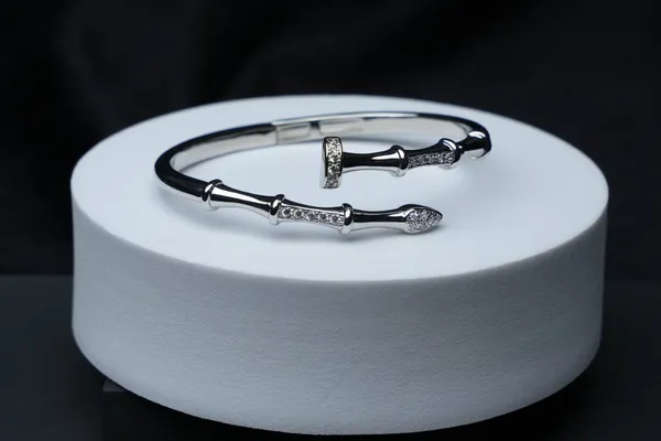 Nail_Luxe_Bracelet