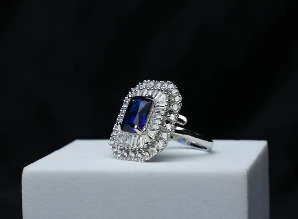 Regal_Radiance_Ring