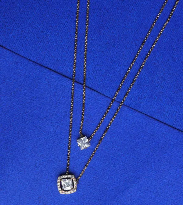 Royal_Radiance_Square_Pendant