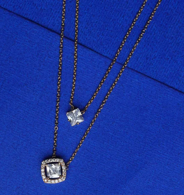 Royal_Radiance_Square_Pendant