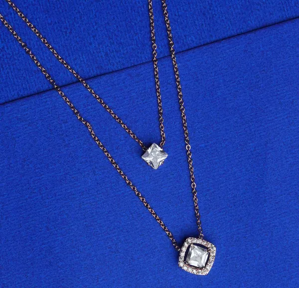 Royal_Radiance_Square_Pendant