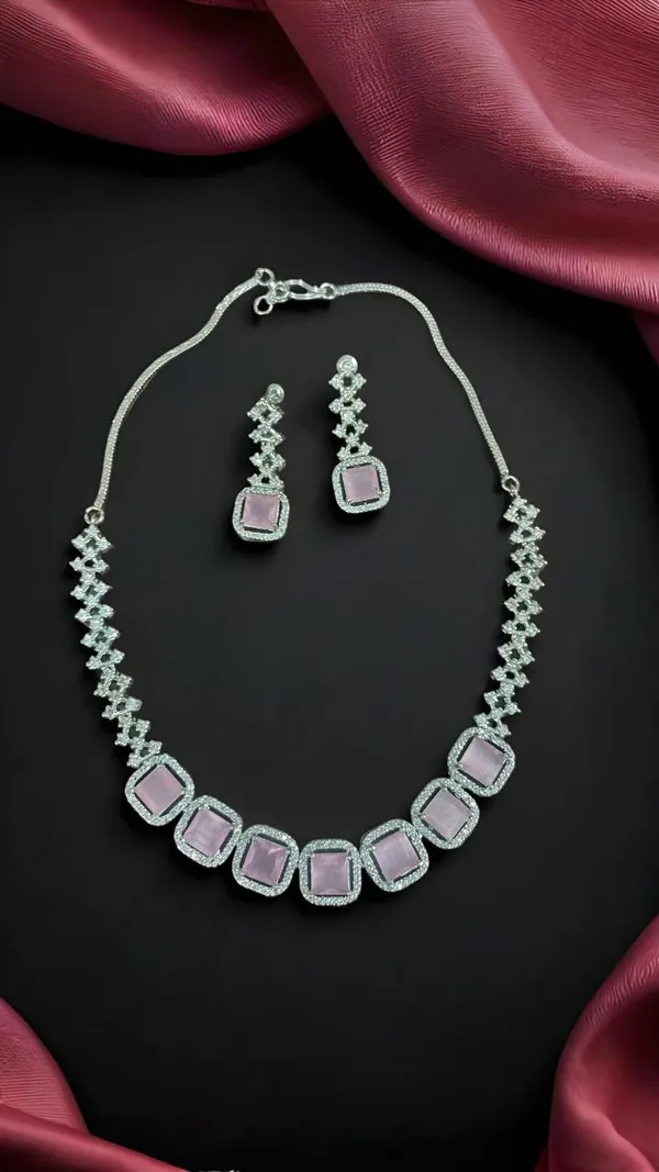 Celeste_Square_Charm_Necklace_Set
