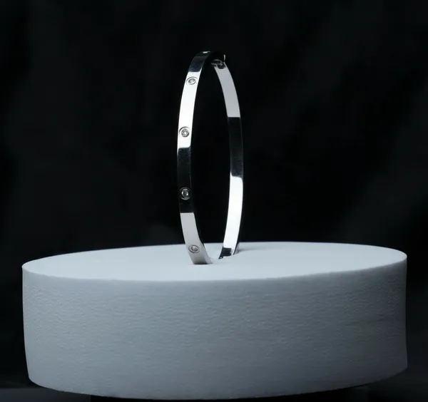 Timeless_Icon_Bracelet